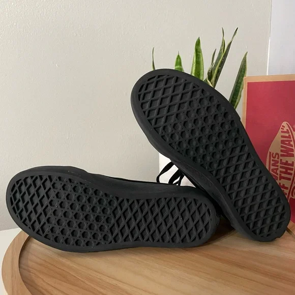 Sk8-Hi Zip - All Black - Picture 10 of 11